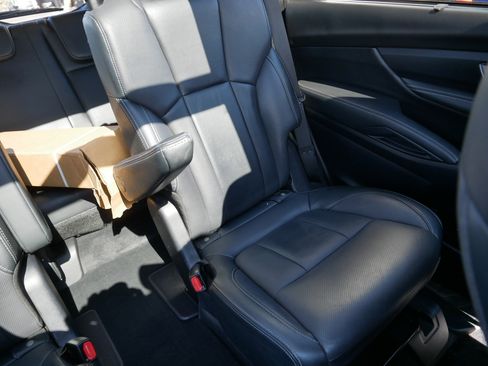Used 2023 Subaru Ascent Limited w/ Technology Package AWD/4WD image 14