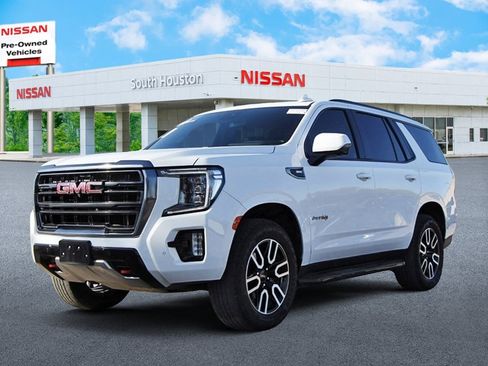 Used 2024 GMC Yukon AT4 w/ Technology Package image 2