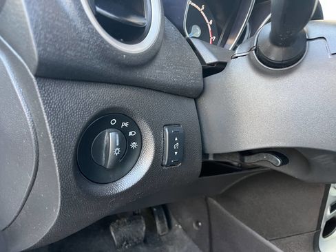 Used 2015 Ford Fiesta SE image 35