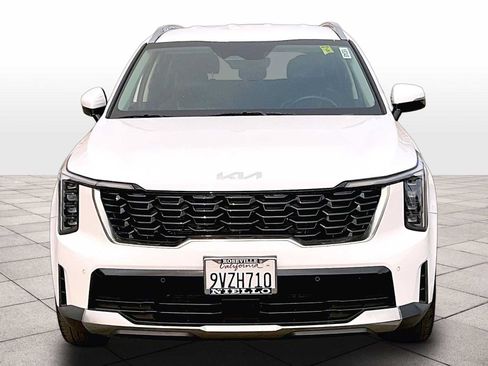 Used 2024 Kia Sorento S FWD image 3