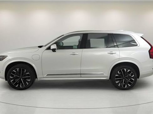 New 2025 Volvo XC90 T8 Ultra w/ Protection Package Premier AWD/4WD image 4