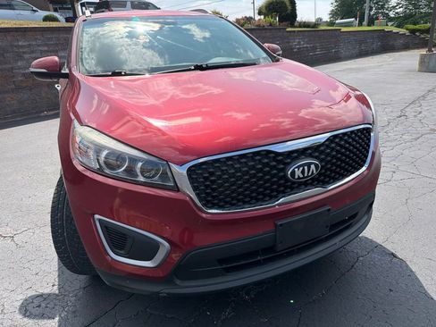 Used 2016 Kia Sorento LX AWD/4WD image 2