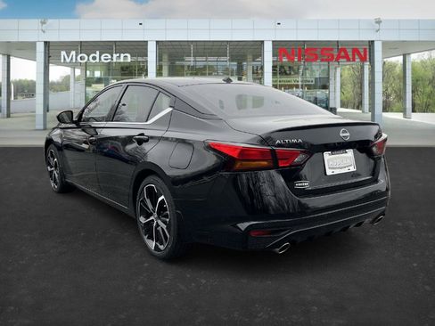 New 2025 Nissan Altima 2.5 SR image 3