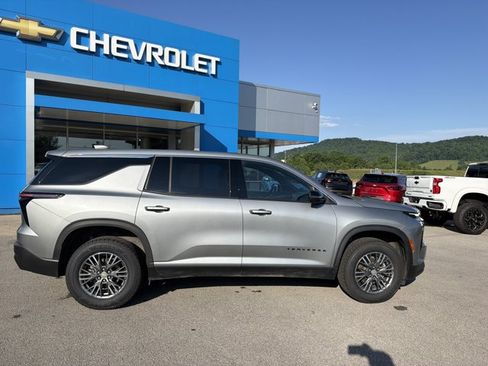 Used 2024 Chevrolet Traverse LS w/ LPO, Floor Liner Package AWD/4WD image 3