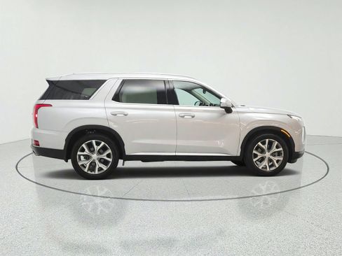 Used 2022 Hyundai Palisade SEL w/ Premium Package AWD/4WD image 4