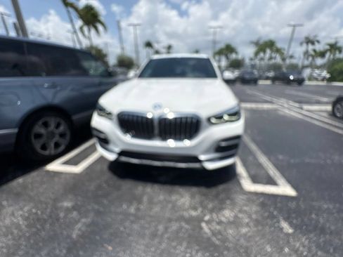 Used 2023 BMW X5 xDrive40i w/ Premium Package AWD/4WD image 9