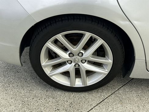 Used 2015 Lexus CT 200h image 45