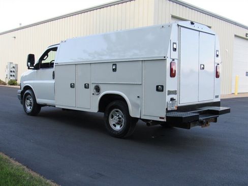 Used 2020 Chevrolet Express 3500 w/ Power Convenience Package RWD image 7