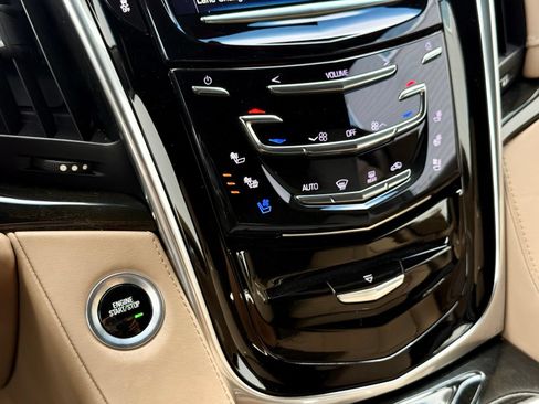 Used 2018 Cadillac Escalade ESV Platinum AWD/4WD image 47
