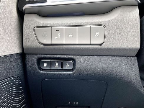 Used 2022 Kia Niro EX Premium image 34