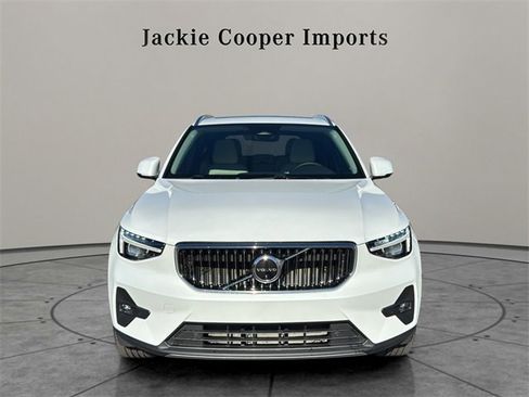 Used 2023 Volvo XC40 B5 Ultimate w/ Protection Package Premier image 8