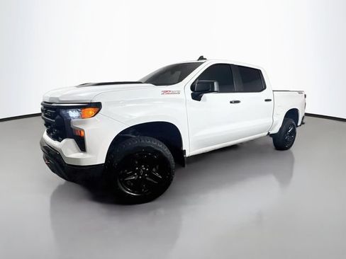 Used 2022 Chevrolet Silverado 1500 Custom Trail Boss AWD/4WD image 5