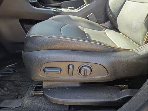 Used 2024 GMC Terrain AT4 w/ Tech Package image 25