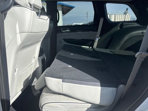 Used 2017 Jeep Grand Cherokee Summit image 35