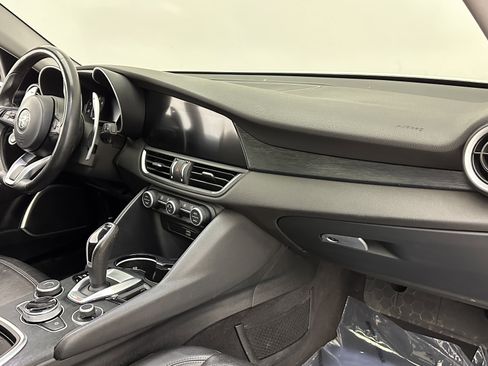 Used 2021 Alfa Romeo Giulia Sprint w/ Sun & Sound Package image 36