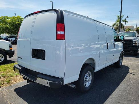 New 2025 Chevrolet Express 2500 w/ Driver Convenience Package image 4