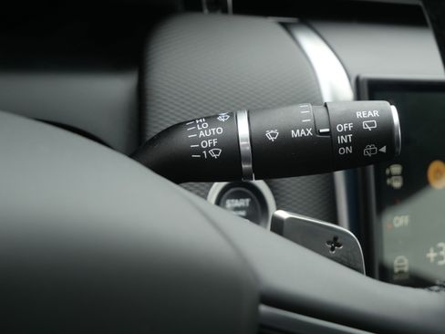 Certified 2024 Land Rover Discovery Sport Dynamic SE AWD/4WD image 34
