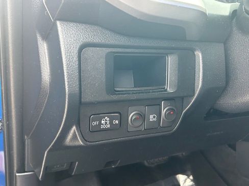 Used 2018 Toyota Tacoma SR5 image 33