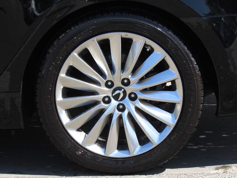 Used 2014 Hyundai Equus Signature RWD image 40
