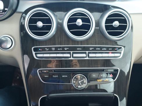 Used 2017 Mercedes-Benz C 300 Sedan w/ Premium 1 Package image 21