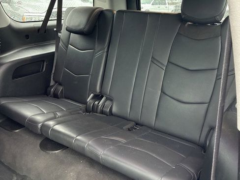 Used 2020 Cadillac Escalade ESV Luxury image 12