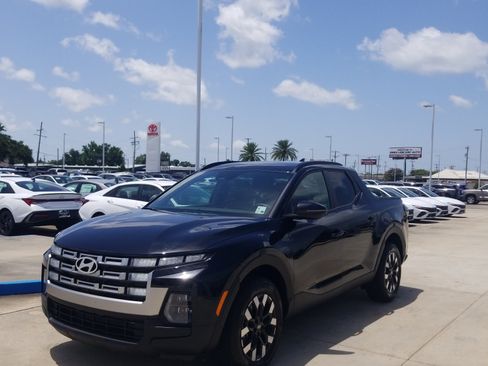 Used 2025 Hyundai Santa Cruz SEL FWD image 3
