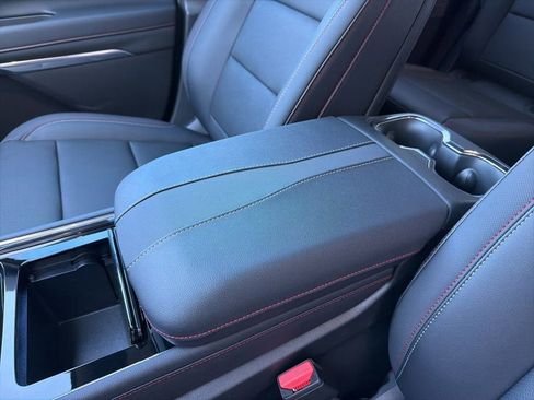 New 2026 Chevrolet Traverse Z71 w/ Enhanced Driving Package AWD/4WD image 37