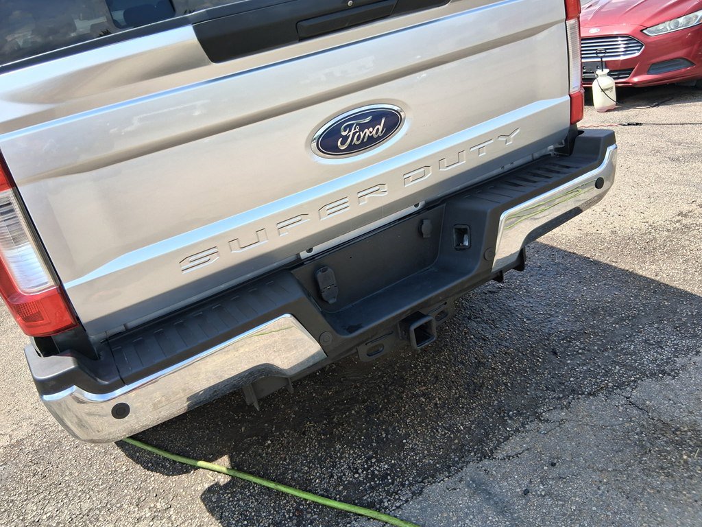 Used 2017 Ford F250 Lariat w/ Lariat Ultimate Package AWD/4WD image 14