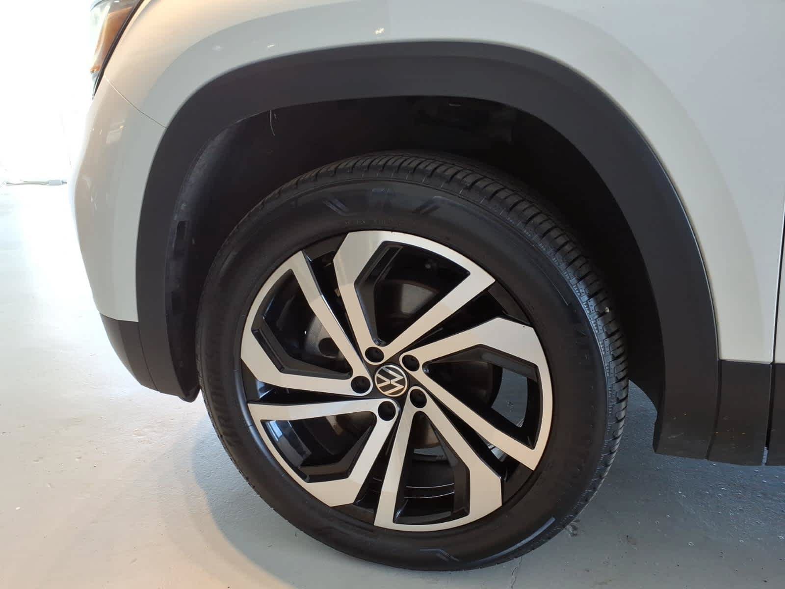 Used 2023 Volkswagen Atlas SEL AWD/4WD image 17