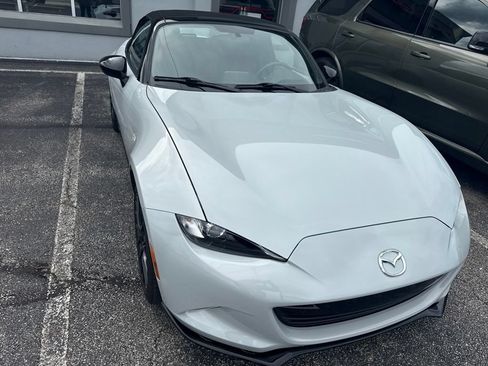 Used 2016 MAZDA MX-5 Miata Club w/ Brembo/BBS Package RWD image 13