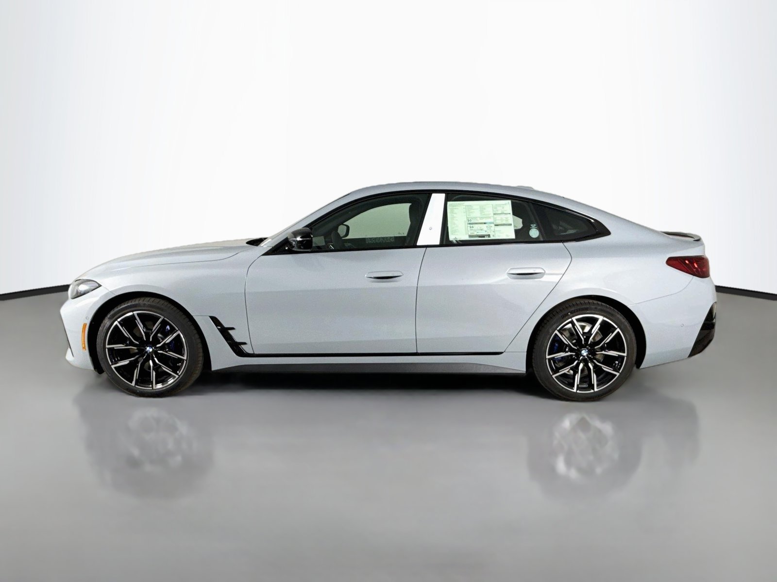 New 2026 BMW i4 xDrive40i w/ M Sport Package AWD/4WD image 4
