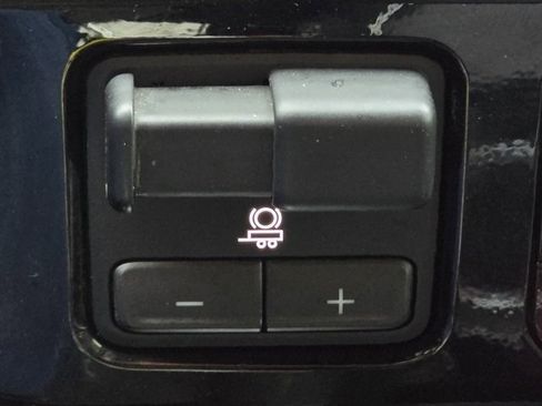 Used 2024 Chevrolet Silverado 3500 High Country image 17