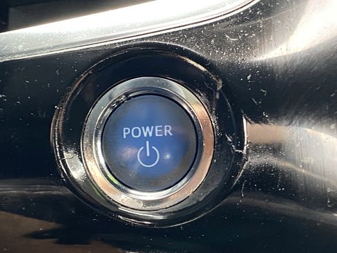 Used 2022 Toyota Prius Prime XLE FWD image 25
