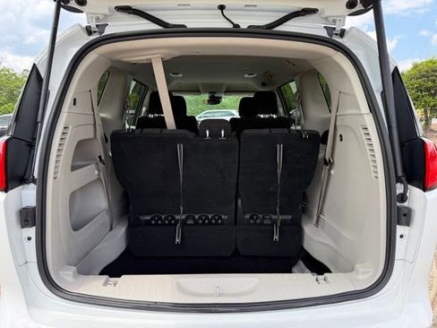 Used 2023 Chrysler Voyager LX FWD image 28