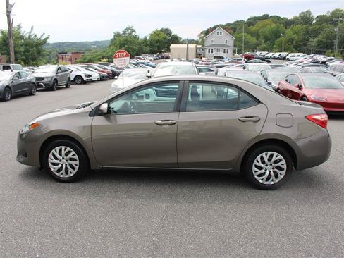 Used 2019 Toyota Corolla LE FWD image 5