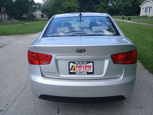 Used 2010 Kia Forte LX w/ Convenience Pkg FWD image 6