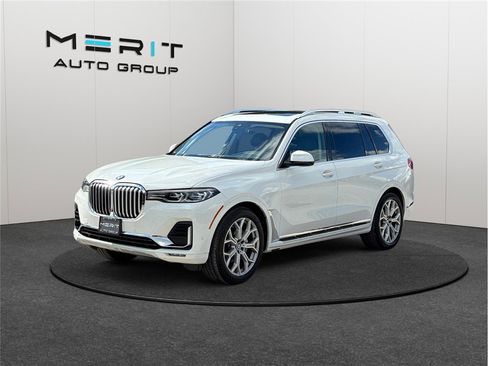 Used 2021 BMW X7 xDrive40i w/ Parking Assistance Package image 4