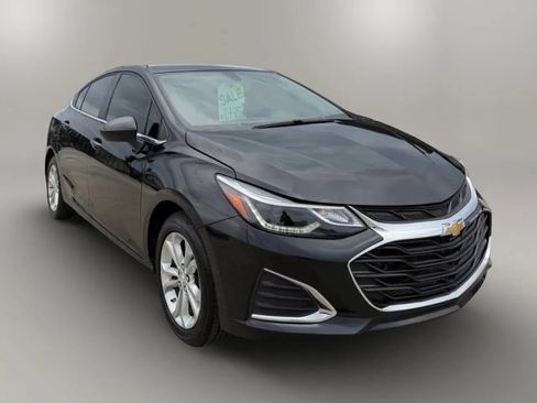 Used 2019 Chevrolet Cruze LT w/ LT Fleet Convenience Package FWD image 1