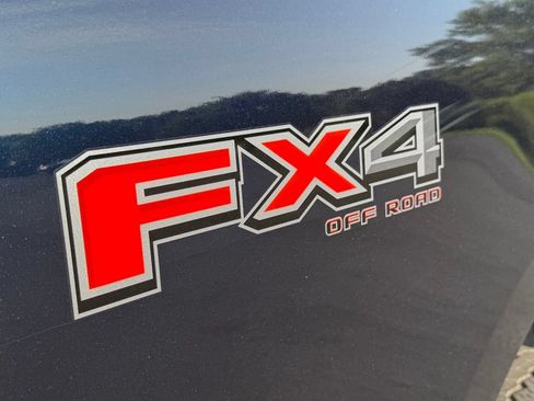 Certified 2024 Ford F250 Lariat w/ Lariat Ultimate Package AWD/4WD image 12