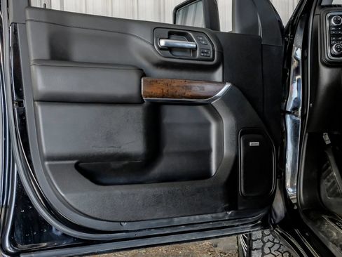 Used 2023 GMC Sierra 3500 Denali w/ Denali Ultimate Package AWD/4WD image 39