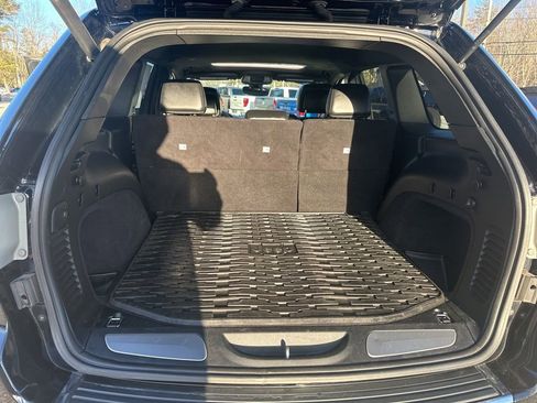 Used 2017 Jeep Grand Cherokee Limited image 29