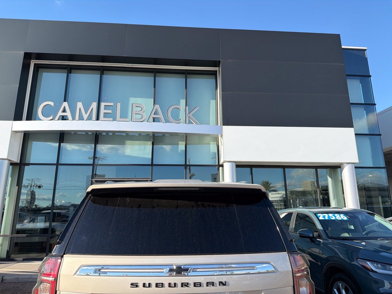 Used 2021 Chevrolet Suburban LT w/ LT Signature Plus Package RWD image 13