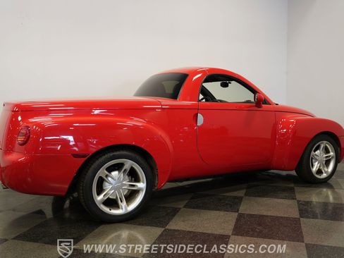 Used 2003 Chevrolet SSR w/ Preferred Equipment Group RWD image 14