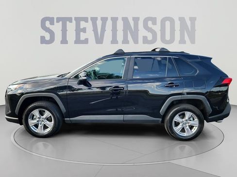 Used 2022 Toyota RAV4 XLE w/ Convenience Package AWD/4WD image 2