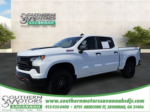 Used 2025 Chevrolet Silverado 1500 LT Trail Boss w/ Convenience Package II image 1