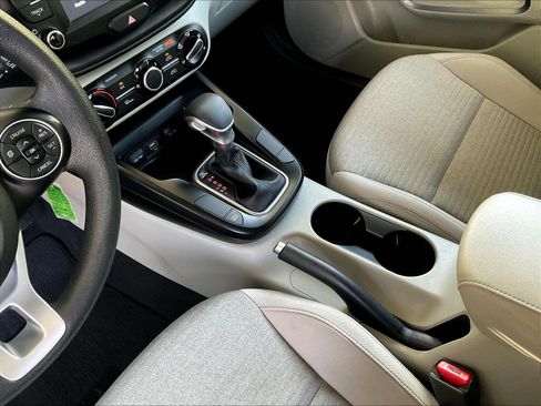 Used 2020 Kia Soul S FWD image 16
