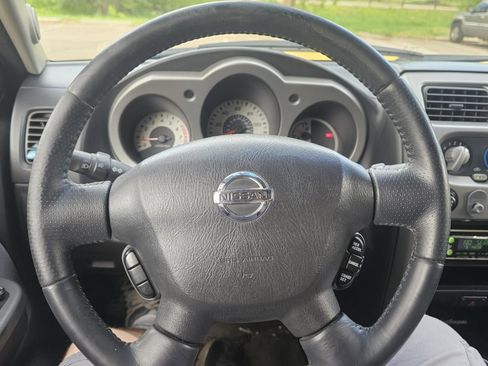 Used 2004 Nissan Xterra SE w/ (LTH) Rugged Leather Pkg AWD/4WD image 15