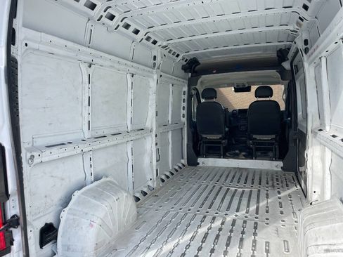 Used 2023 RAM ProMaster 2500 image 21
