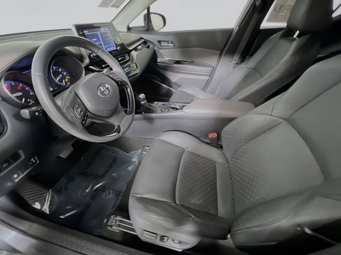 Used 2021 Toyota C-HR Limited image 15