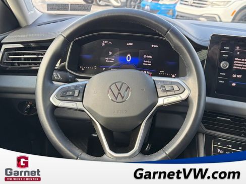 Used 2025 Volkswagen Jetta SE image 15